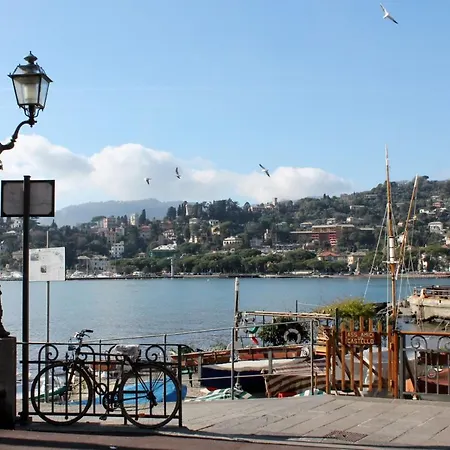 Lägenhet La Casa Di Lucia By Holiday World Rapallo